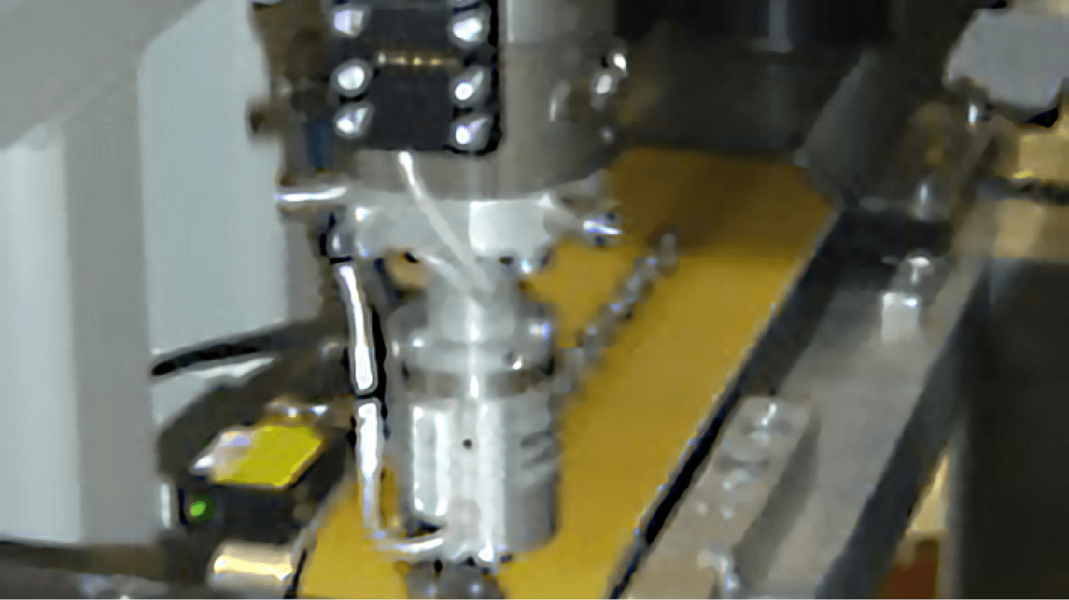 精密切削工具のマシンビジョン検査装置【ROBOWORKER Automation GmbH社】