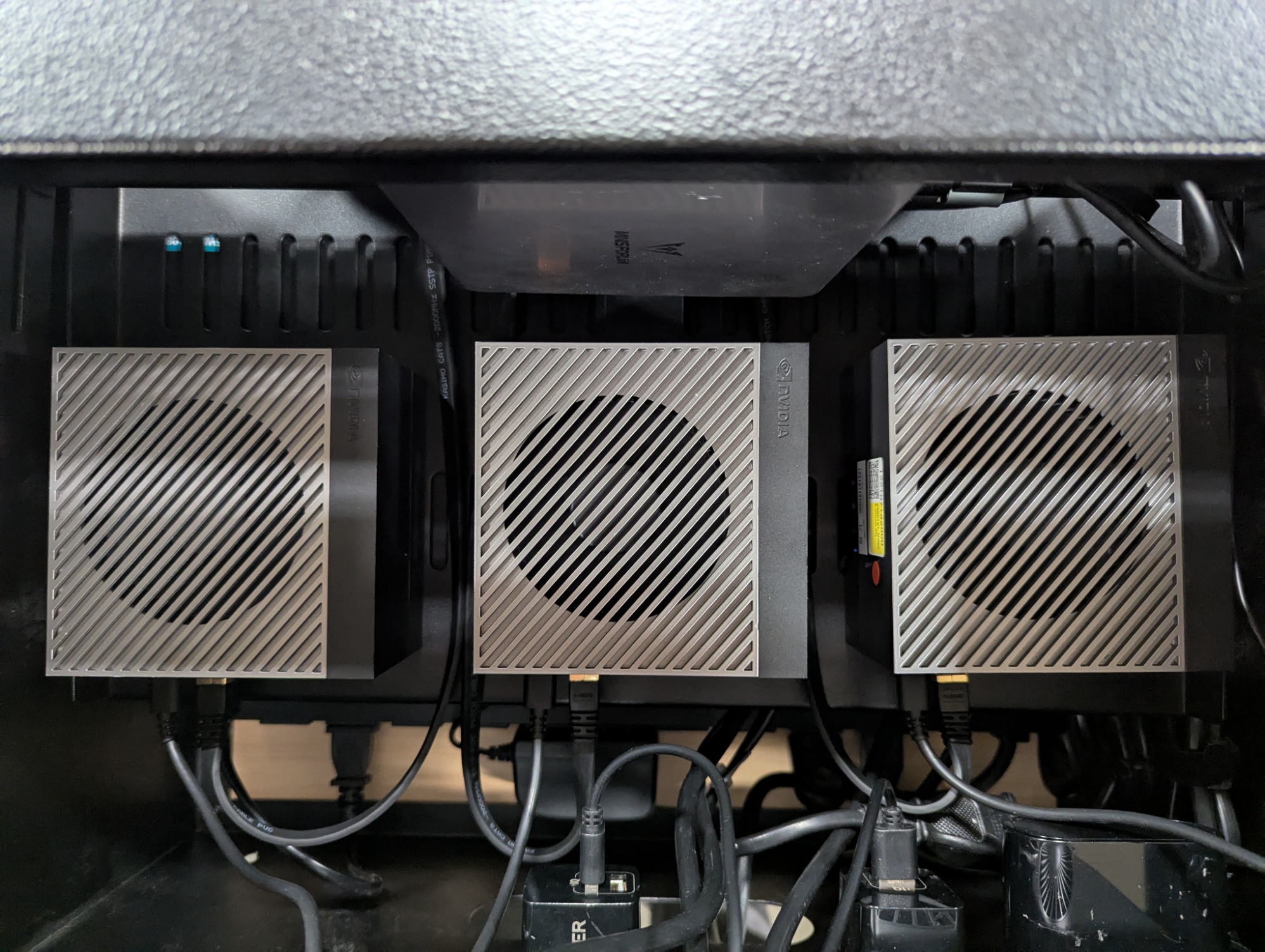 NVIDIA Jetson AGX Orinを用いた開発環境　